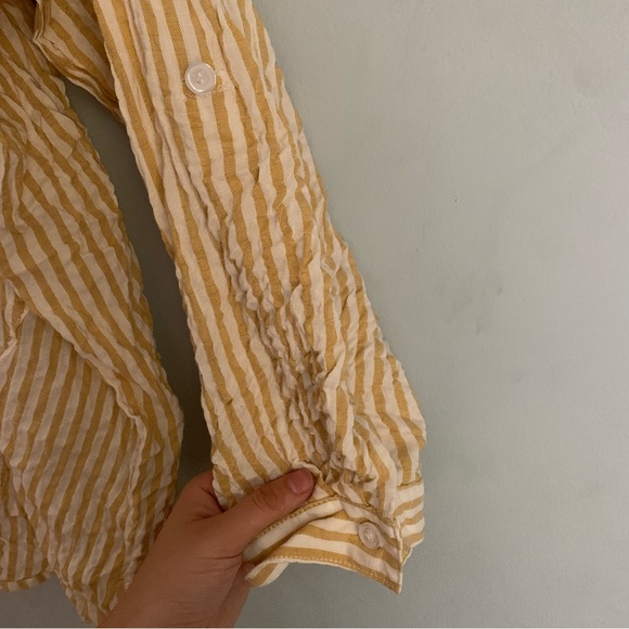 ✨ 2 for 15 ✨ Textured Button Down Shirt - Picture 3 of 9